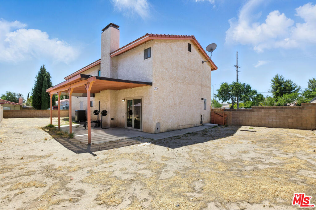 main property photo 23