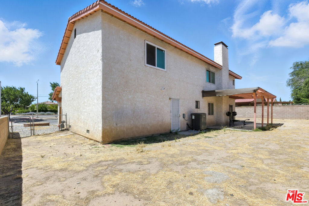 main property photo 24