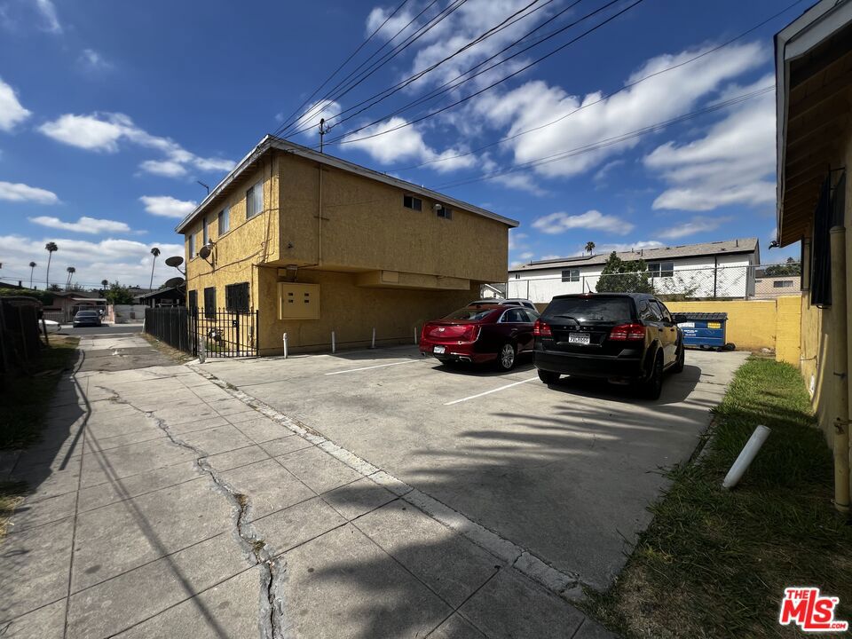 main property photo 4