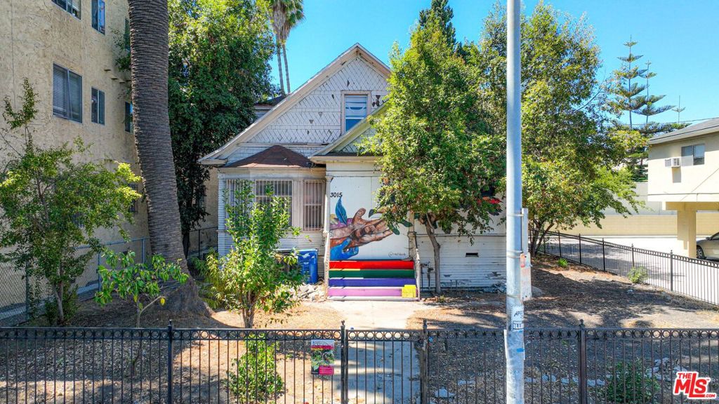 main property photo 8