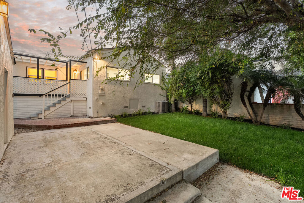 main property photo 16