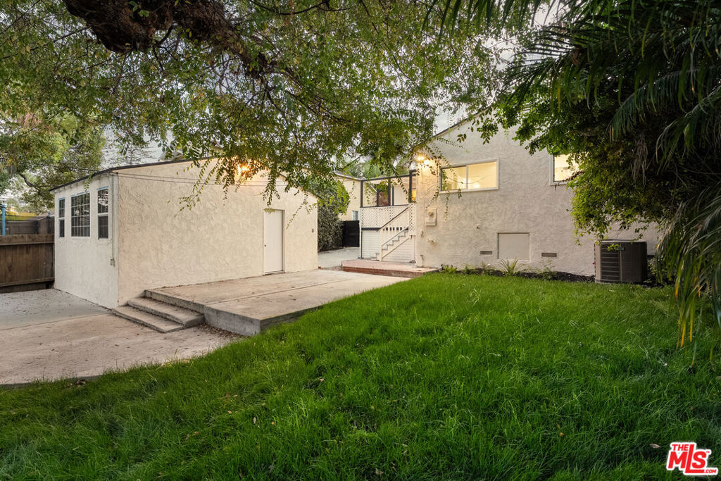 main property photo 17