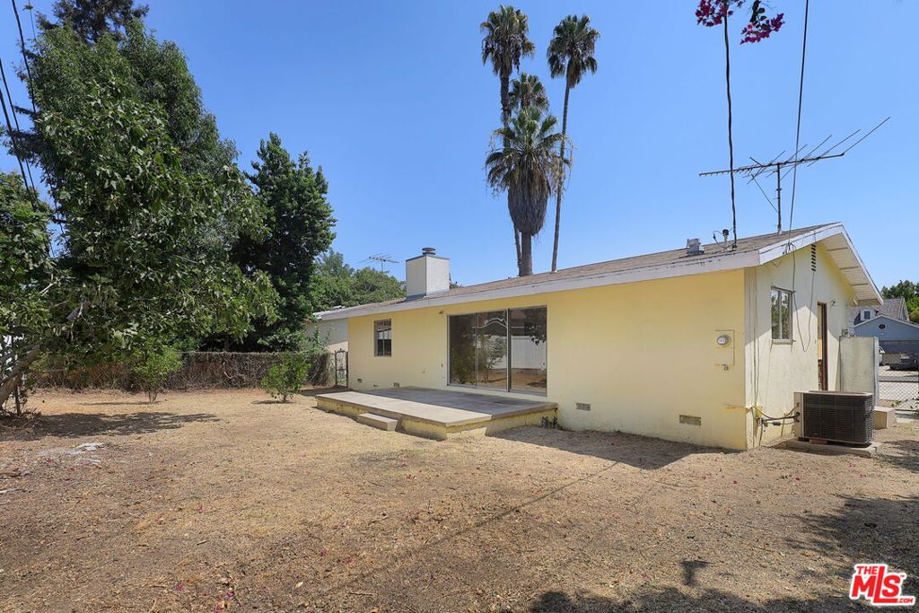 main property photo 23