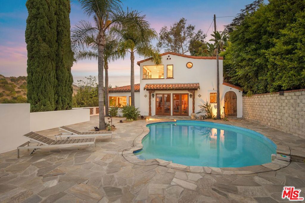 main property photo 32
