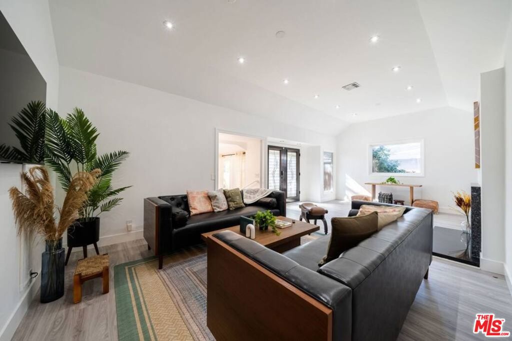 main property photo 65