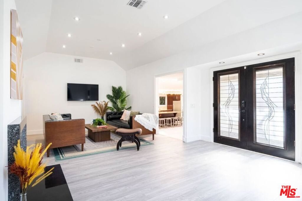 main property photo 67