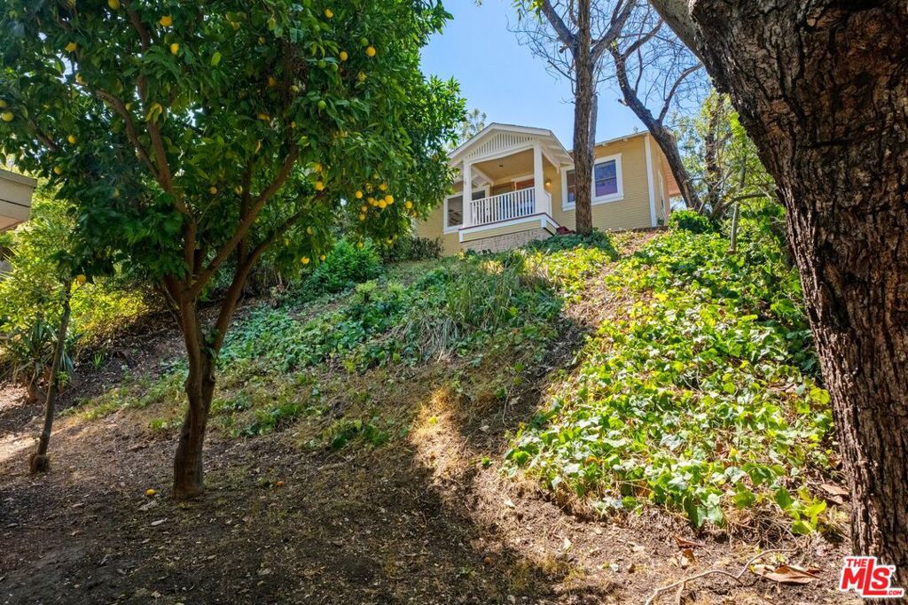 main property photo 41