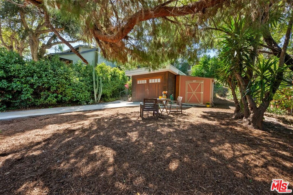 main property photo 44