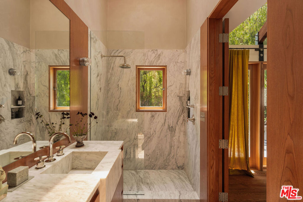 main property photo 58