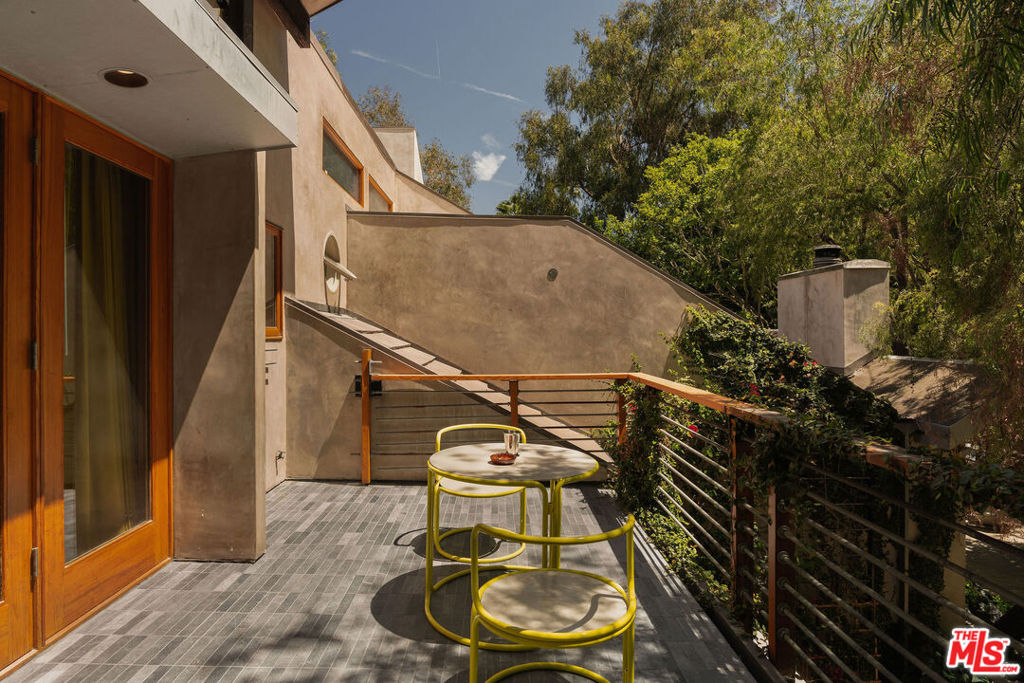 main property photo 59