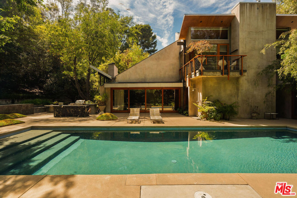 main property photo 67