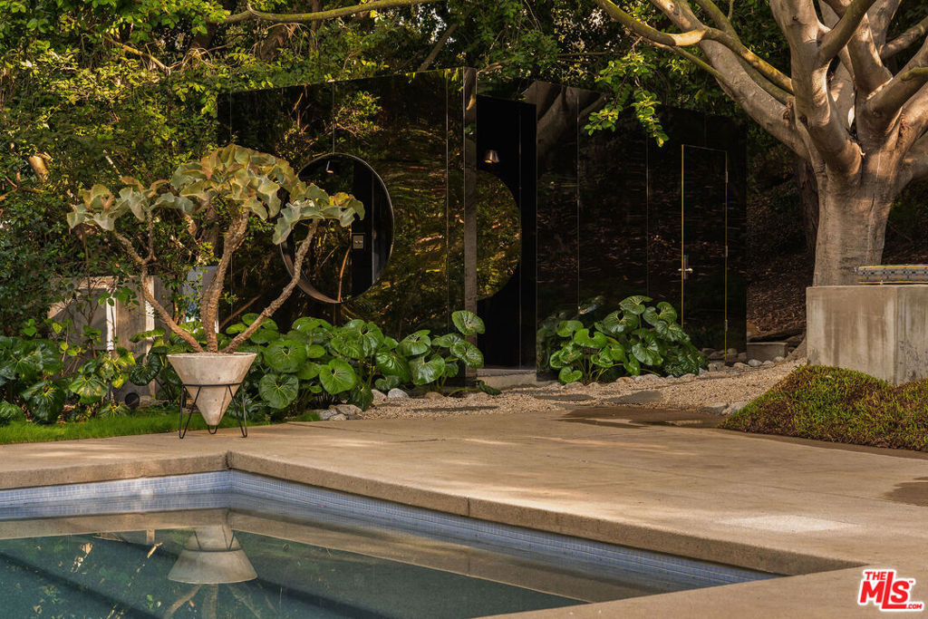 main property photo 70