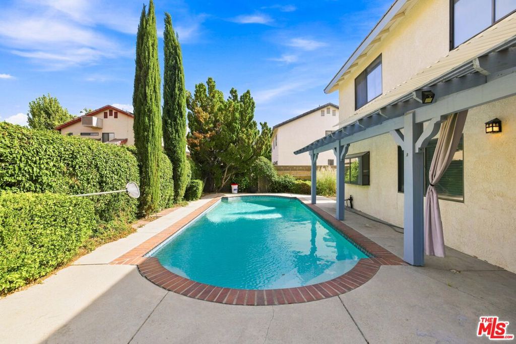 main property photo 39
