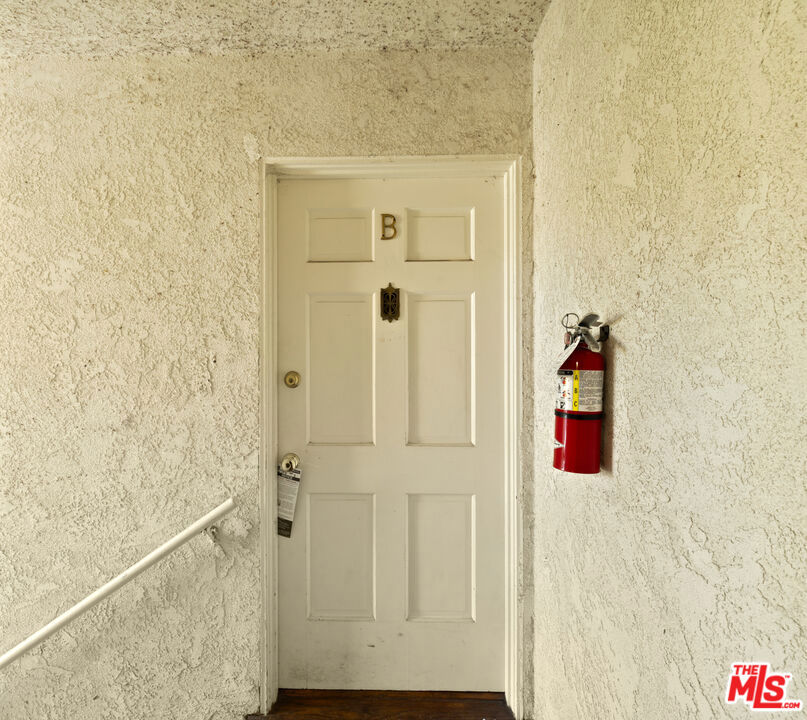 main property photo 50