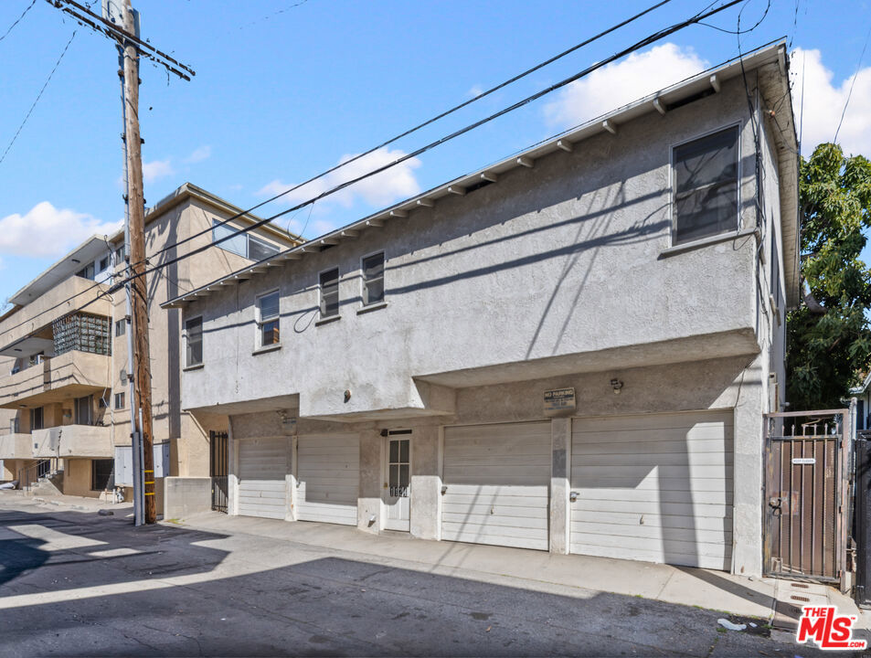 main property photo 59