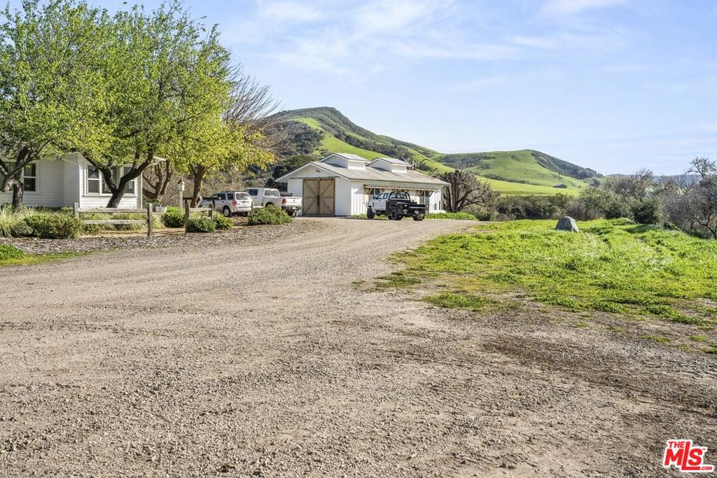 main property photo 12