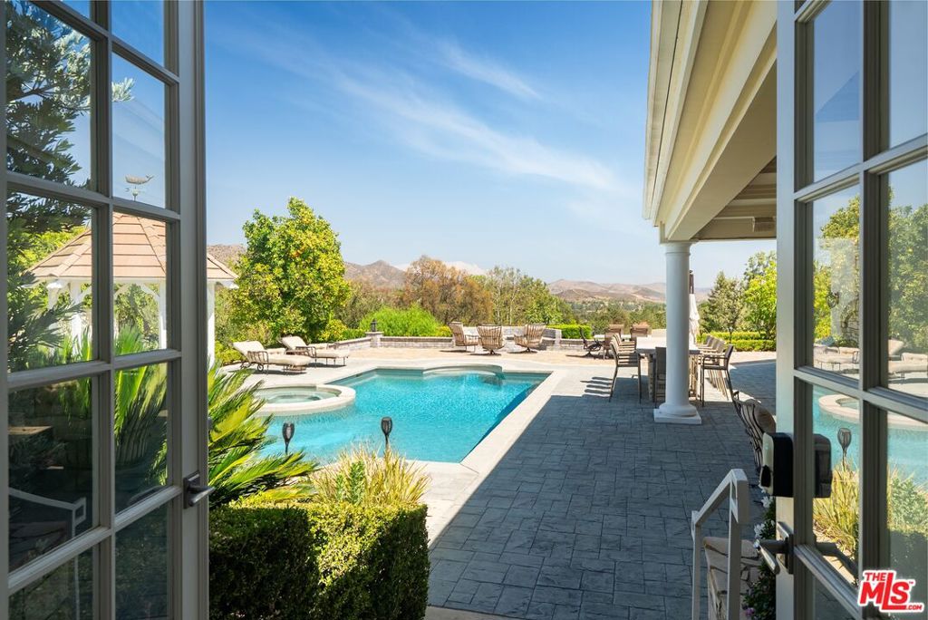 main property photo 33