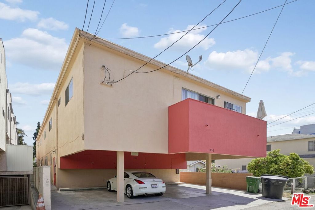 main property photo 8