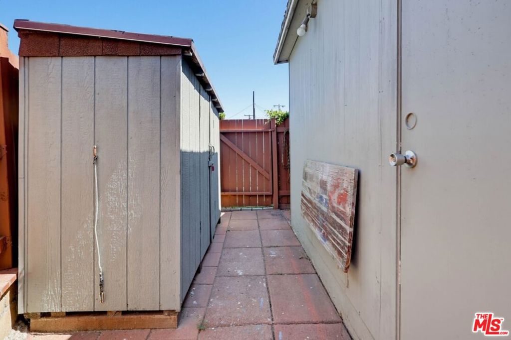 main property photo 36