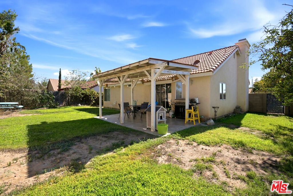 main property photo 19