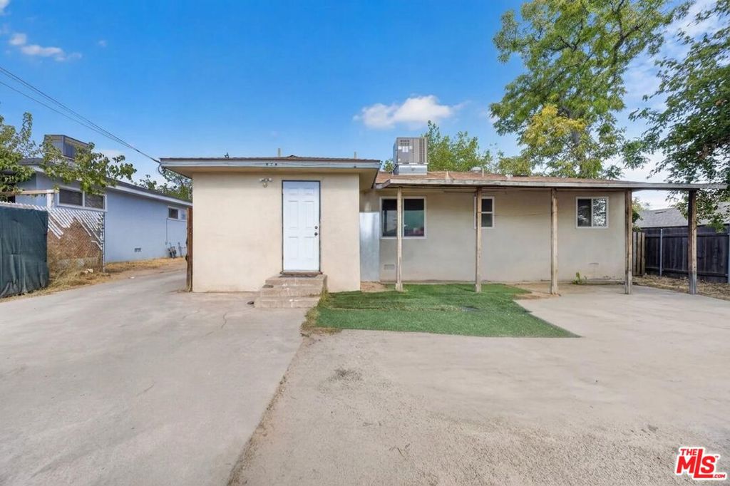 main property photo 28