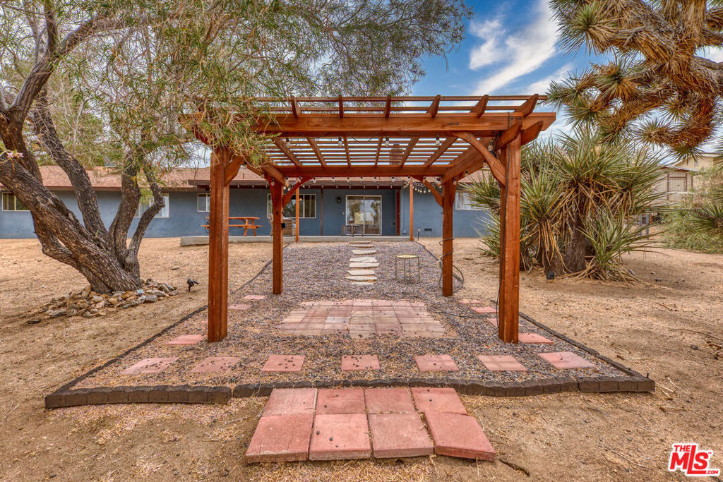 main property photo 33