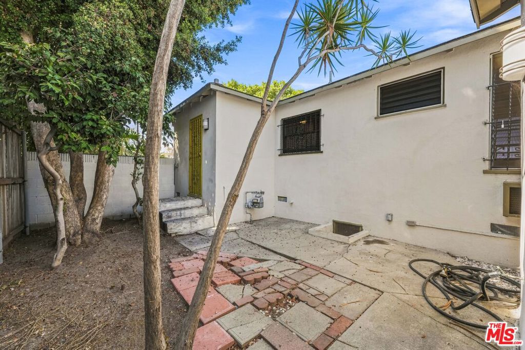 main property photo 31