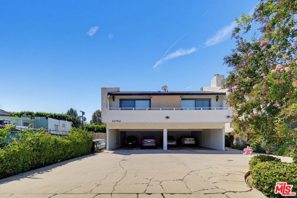 main property photo 70