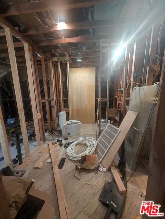 main property photo 10