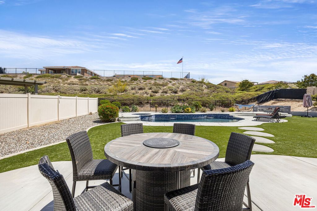 main property photo 50