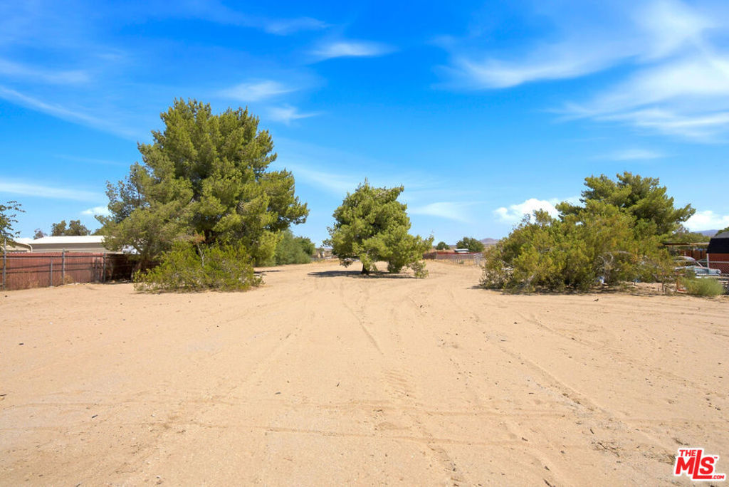 main property photo 19