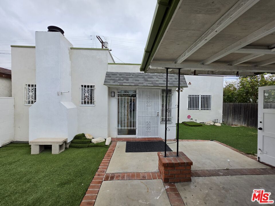 main property photo 28