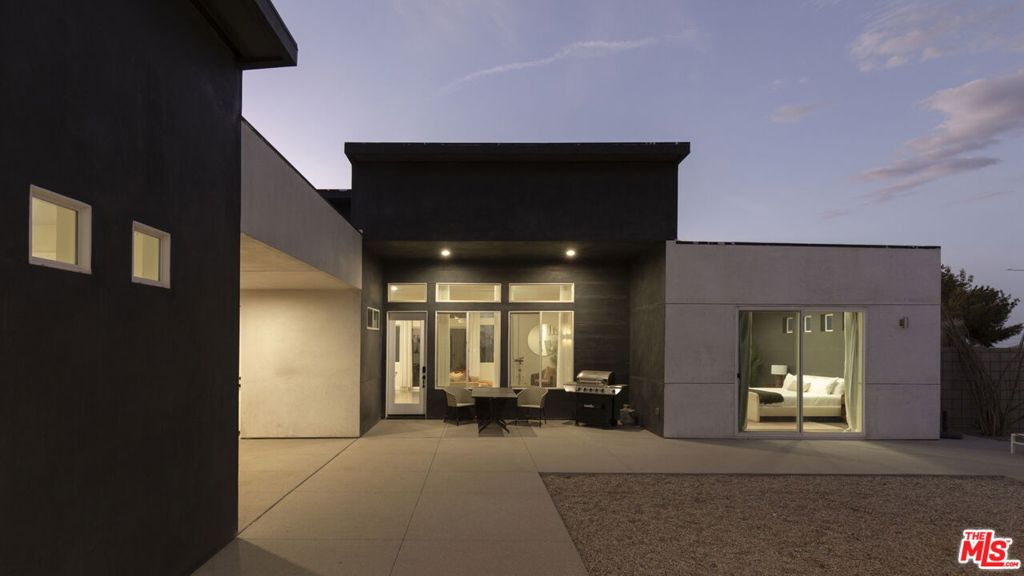 main property photo 29