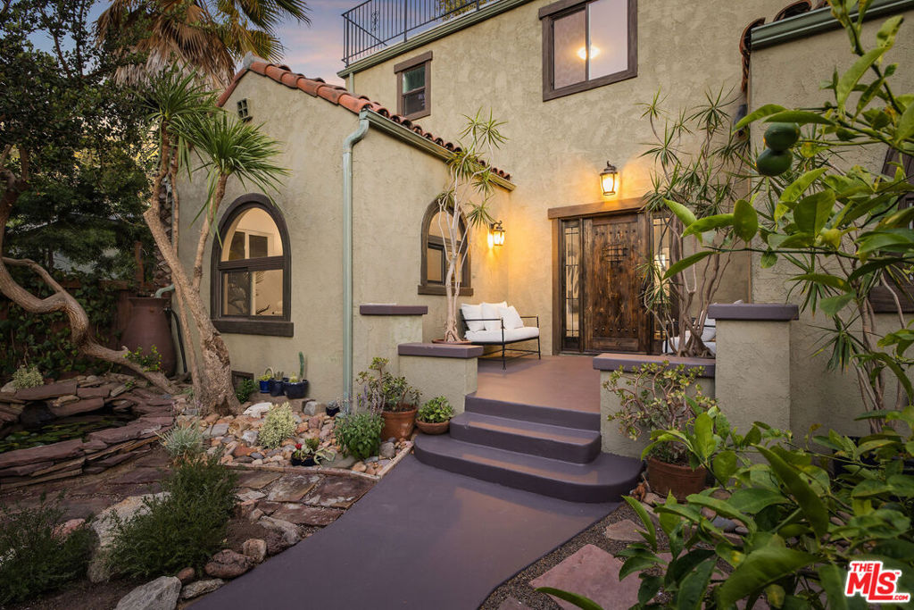 main property photo 28