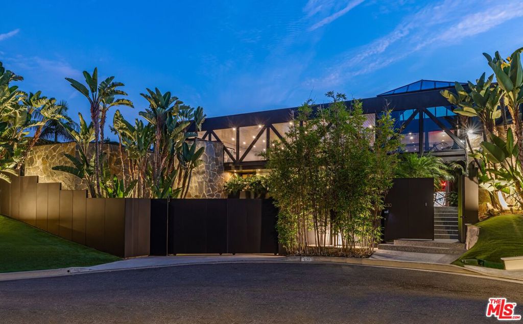 main property photo 32