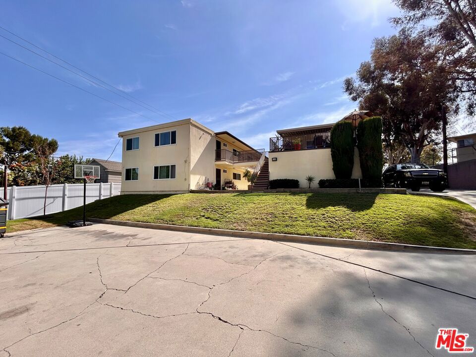 main property photo 4