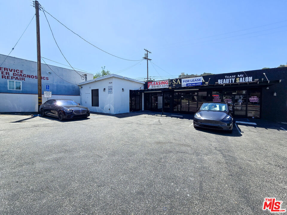 main property photo 12