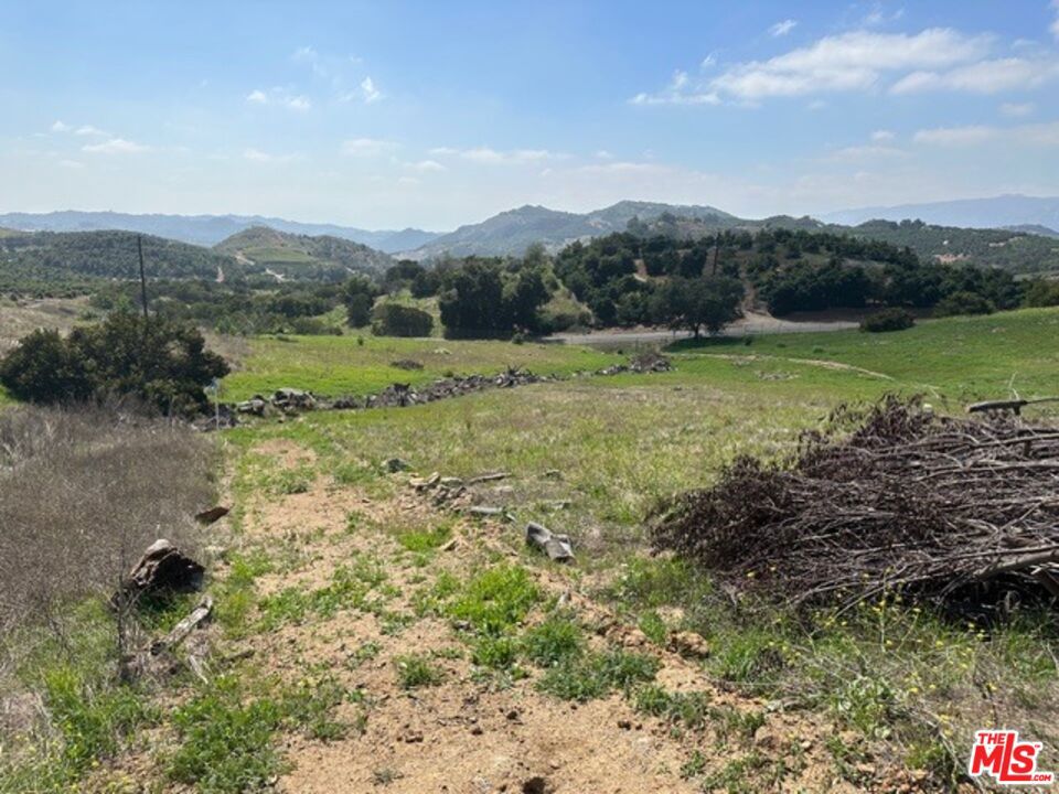 main property photo 6