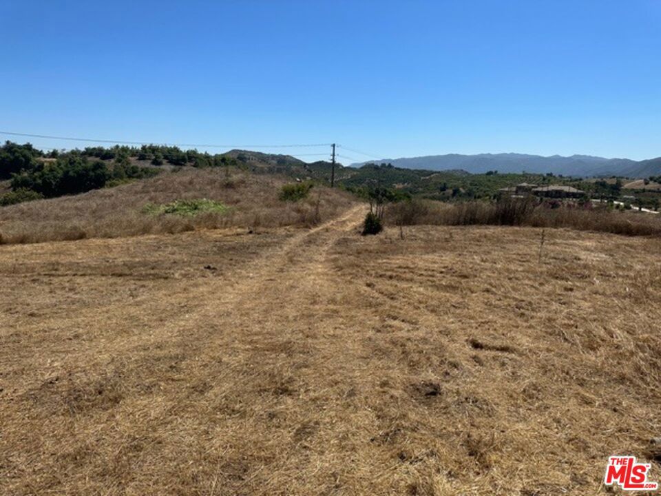 main property photo 8