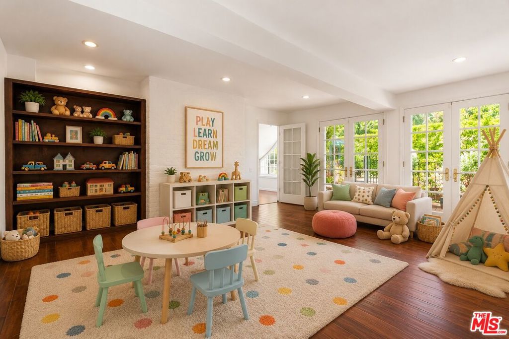 main property photo 18