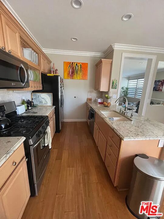 main property photo 14