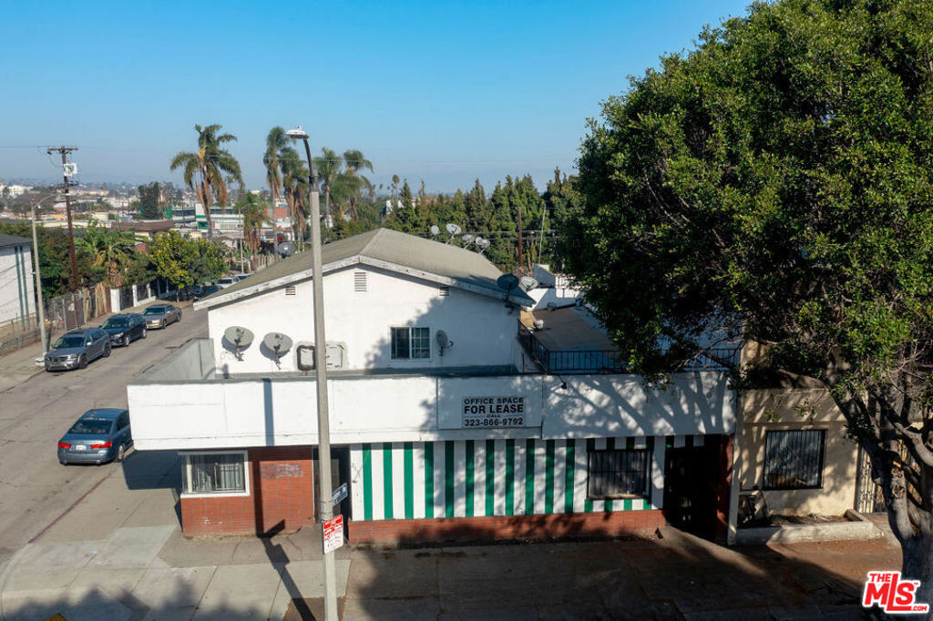 main property photo 5