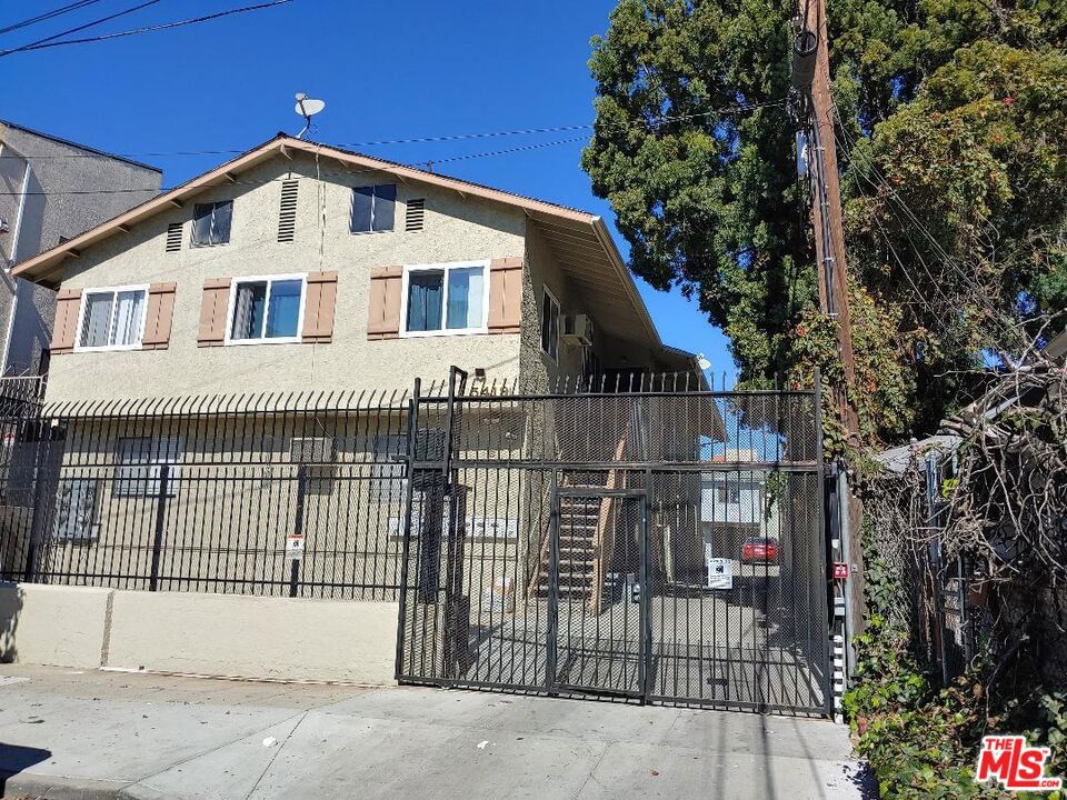 main property photo 25