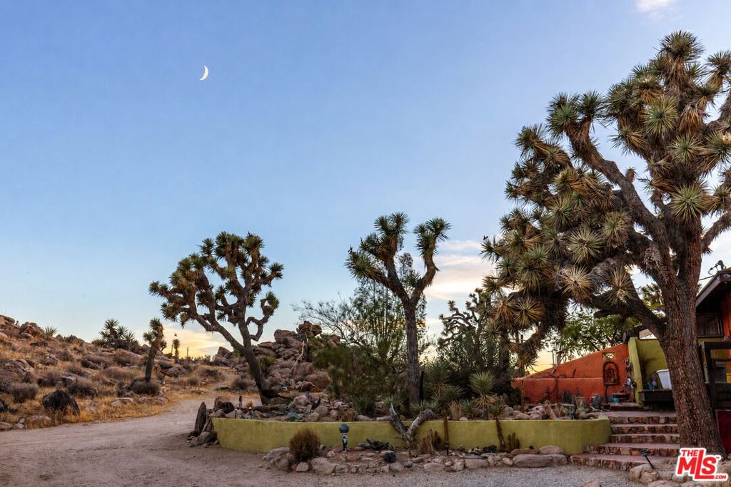 main property photo 30