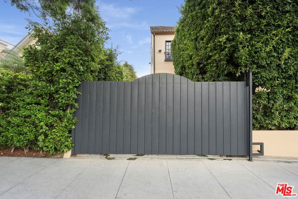 main property photo 65