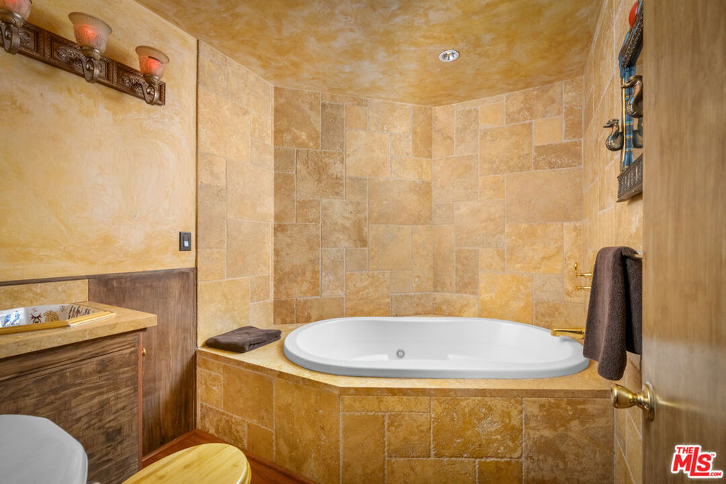 main property photo 54