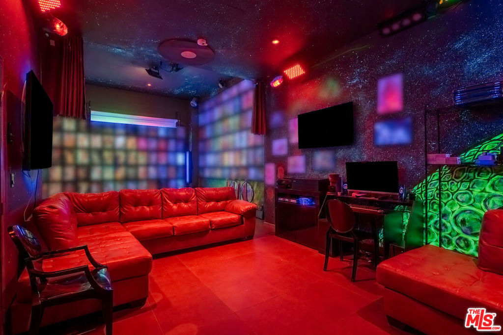 main property photo 70