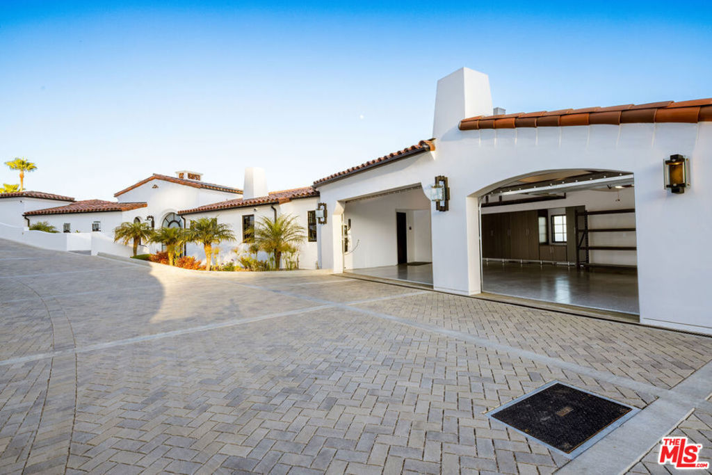 main property photo 68