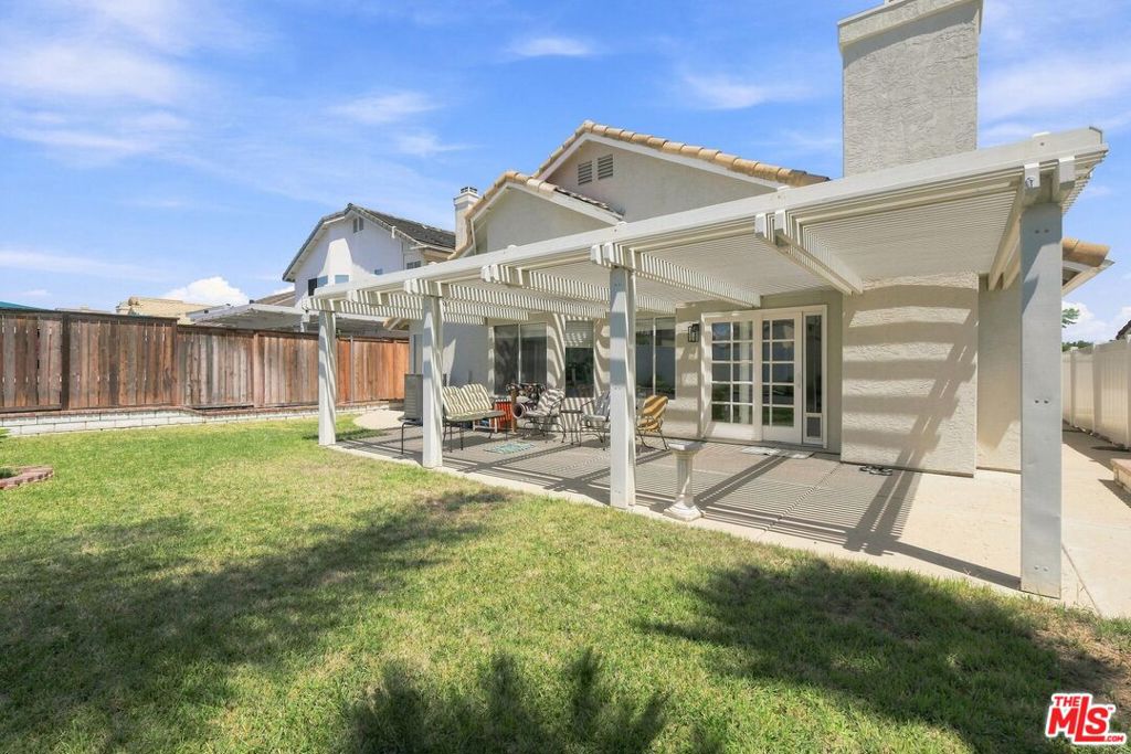 main property photo 11