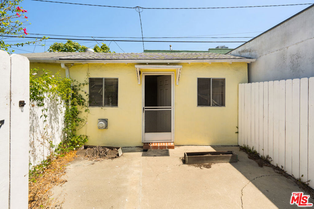 main property photo 14